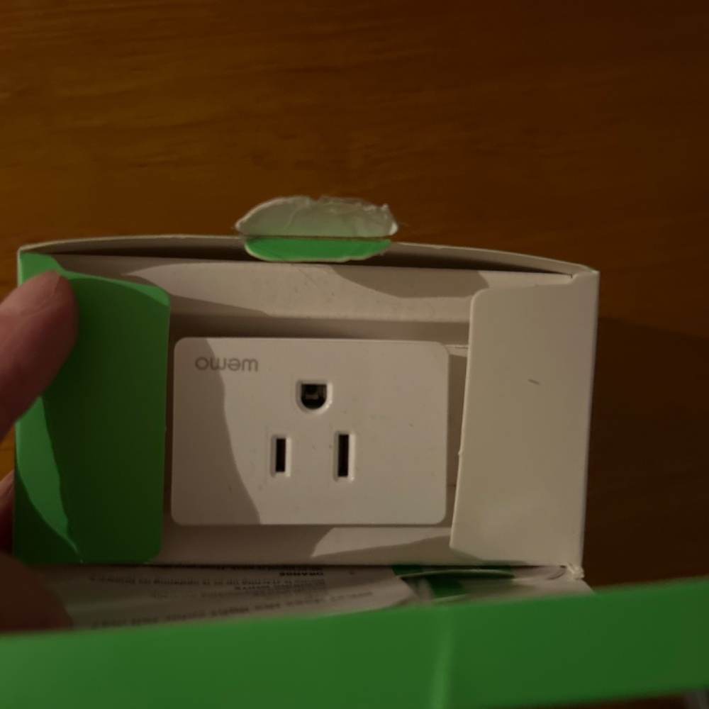 Wemo WiFi smart plug - Picture 2 of 2